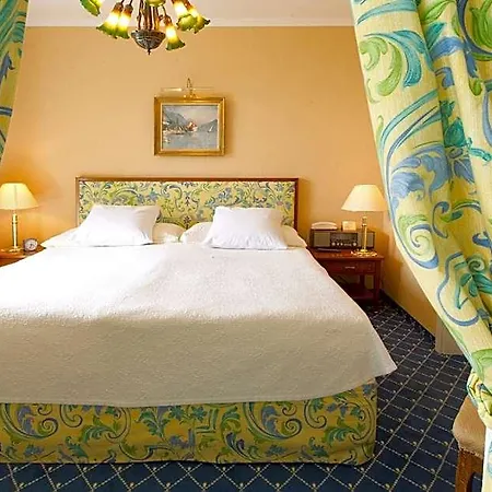 Hotel Wengener Hof 4*